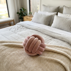 Almohadón Rosa Knot